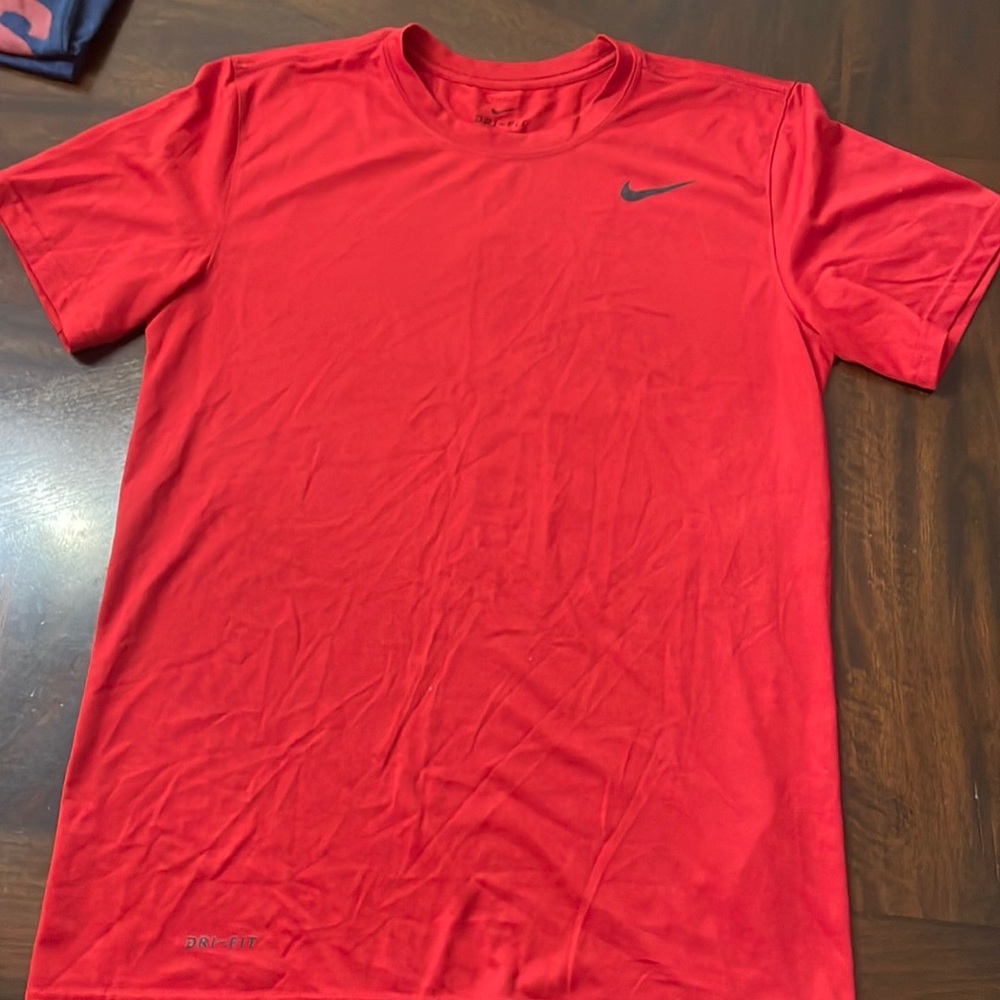 Men’s Nike Dri-Fit tee size small